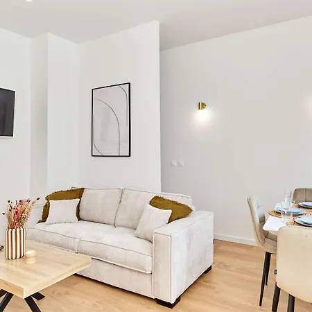 Апартаменты With Ac Buttes Chaumont Park Париж