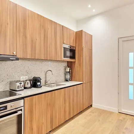 With Ac Buttes Chaumont Park Apartamento *