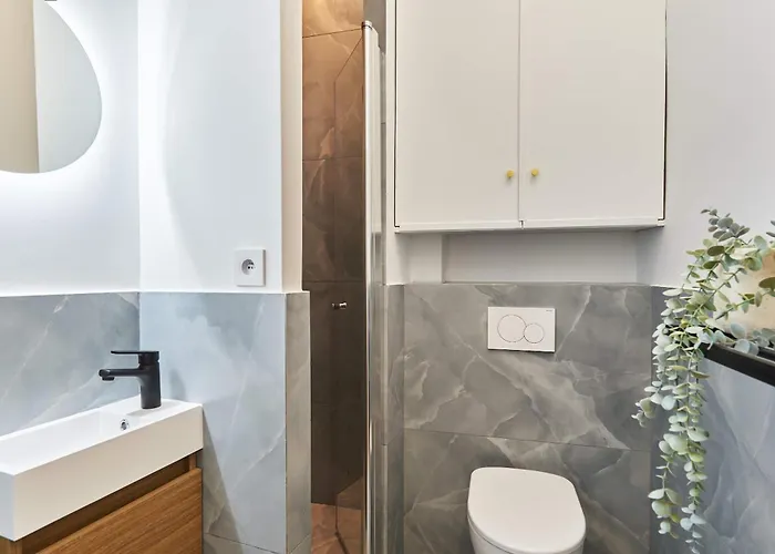Appartamento With Ac Buttes Chaumont Park Parigi